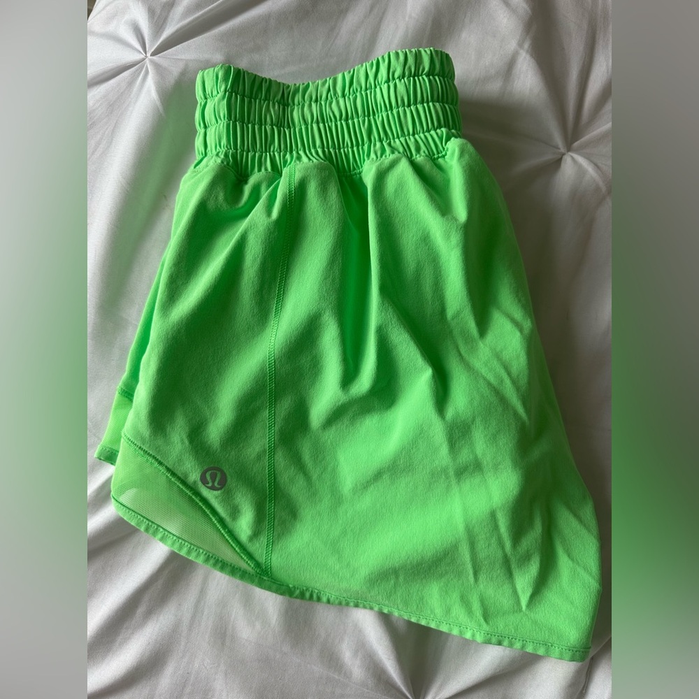 Lululemon Hottt hot 2.5” shorts